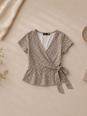 Rebel Sugar Floral Wrap Top XS Soft Stretchy Peplum Cottagecore Taupe Beige